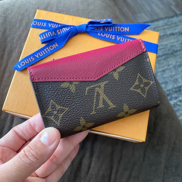 ❤️ Louis Vuitton ❤️ - Picture 2 of 8